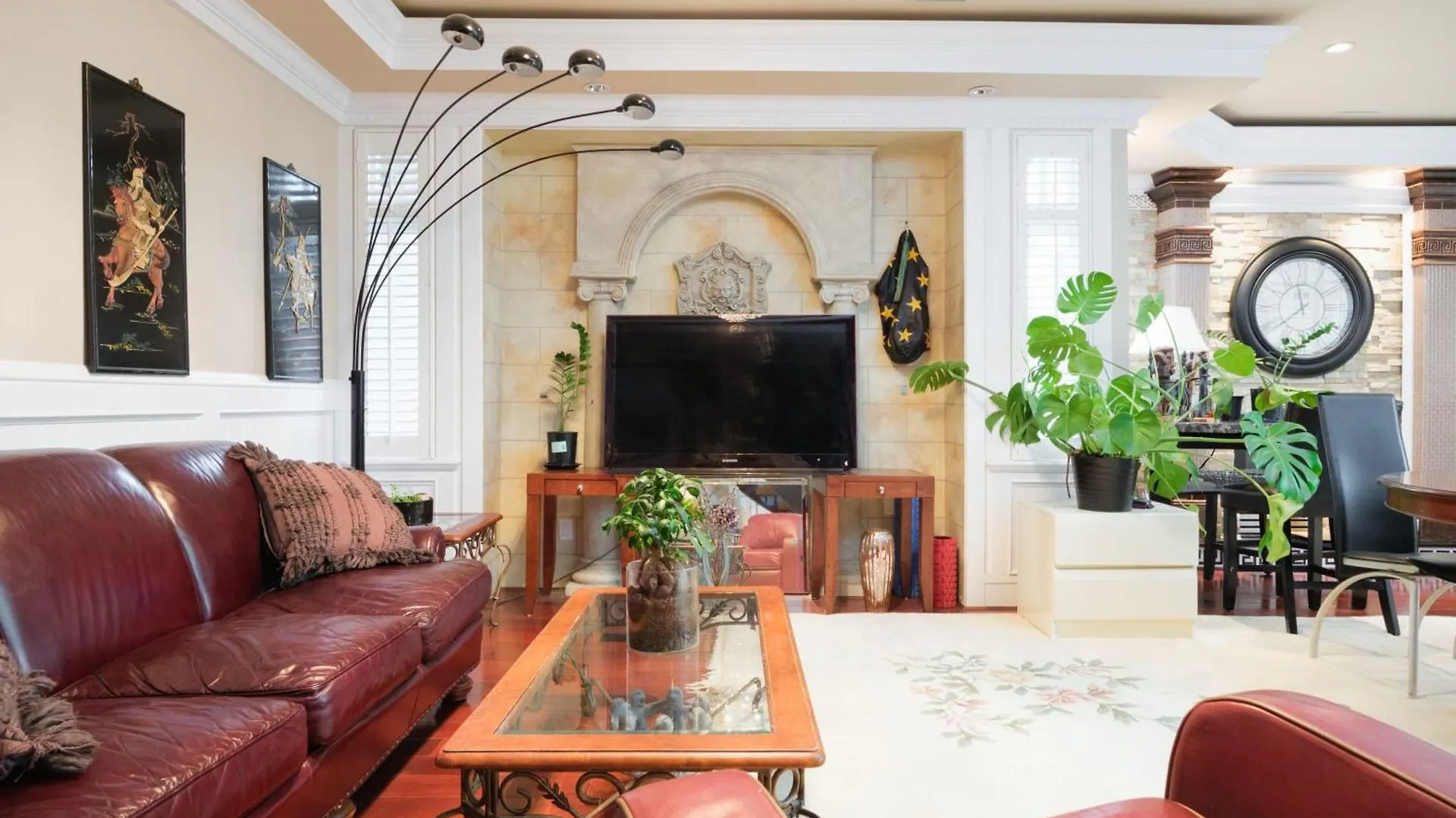 Holiday home Luxurious 8-Bedroom Villa In Central Vancouver Canada