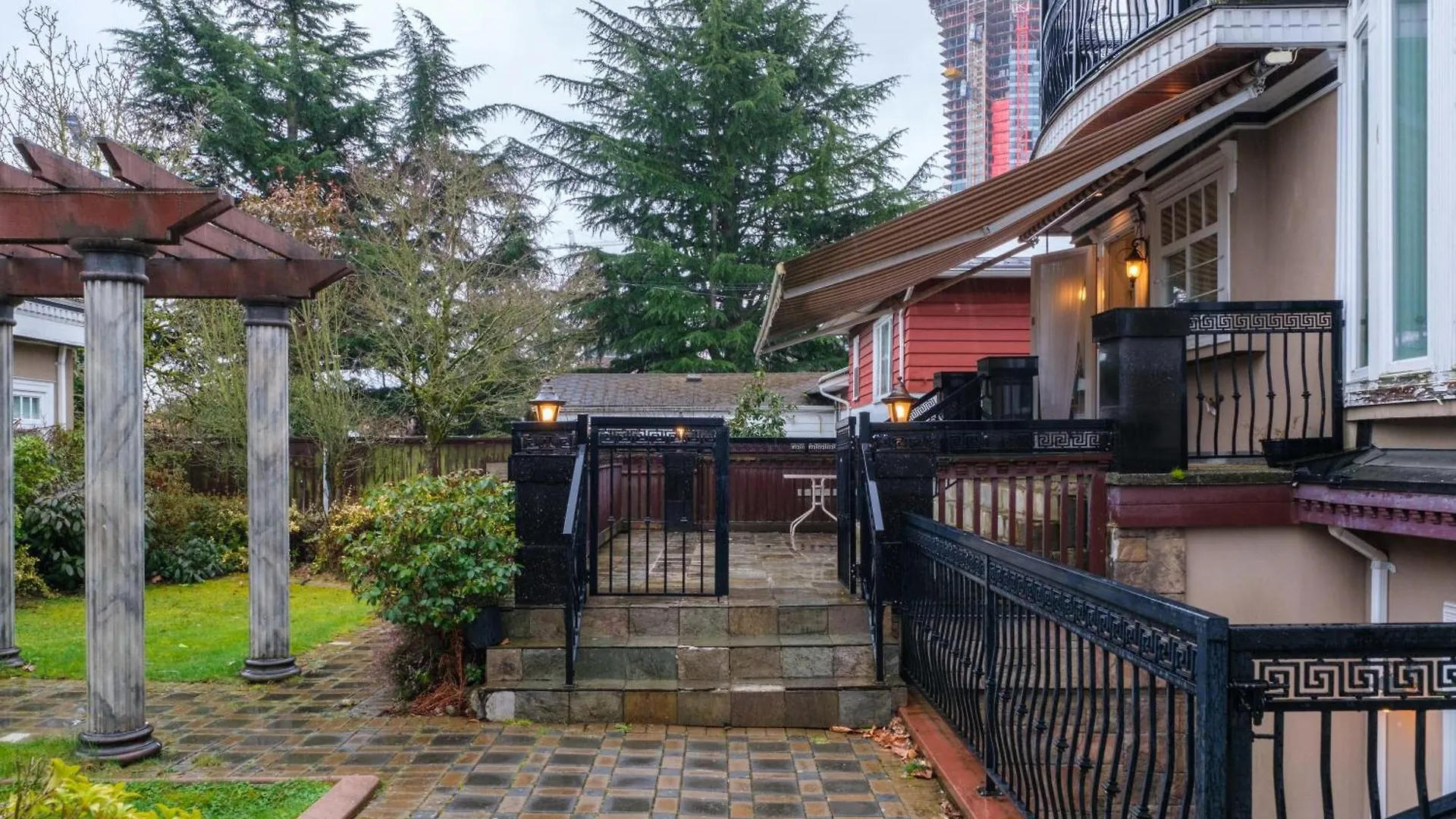 Holiday home Luxurious 8-Bedroom Villa In Central Vancouver Canada